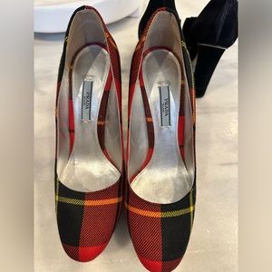 PRADA PLAID PLATFORM PUMP, SIZE 39 1/2
